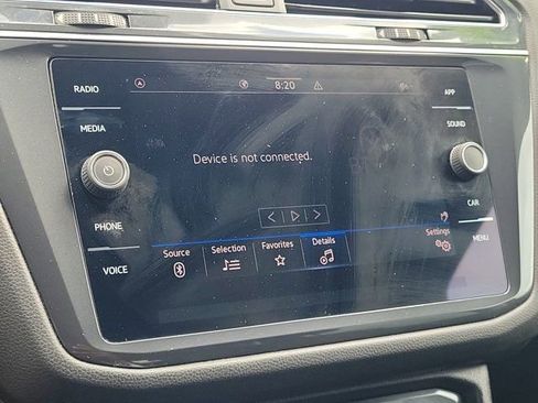 Certified 2023 Volkswagen Tiguan SE FWD image 22
