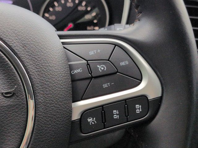 Used 2020 Jeep Compass Latitude FWD image 27