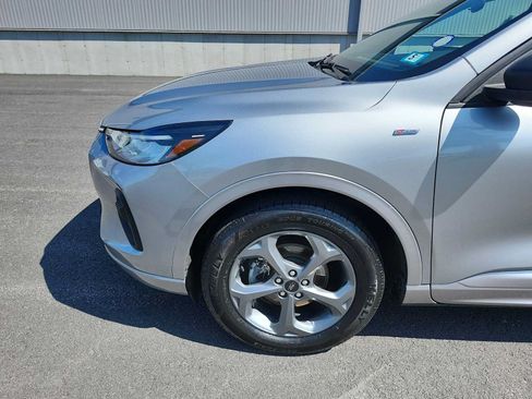 Used 2023 Ford Escape ST-Line w/ Tech Pack #1 AWD/4WD image 10