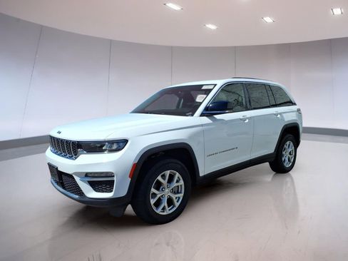 Used 2023 Jeep Grand Cherokee Limited image 7