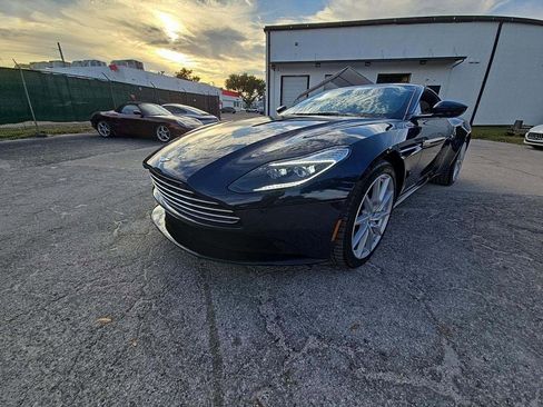 Used 2017 Aston Martin DB11 V12 image 1