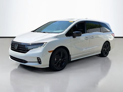 Used 2024 Honda Odyssey Sport image 2
