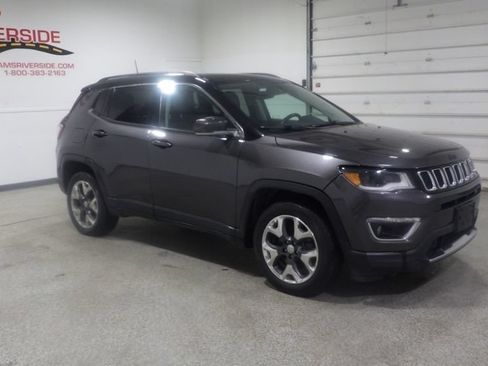 Used 2019 Jeep Compass Limited w/ Advanced Safety Group AWD/4WD image 5