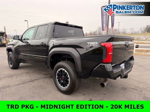 Used 2024 Toyota Tacoma TRD Off-Road image 8