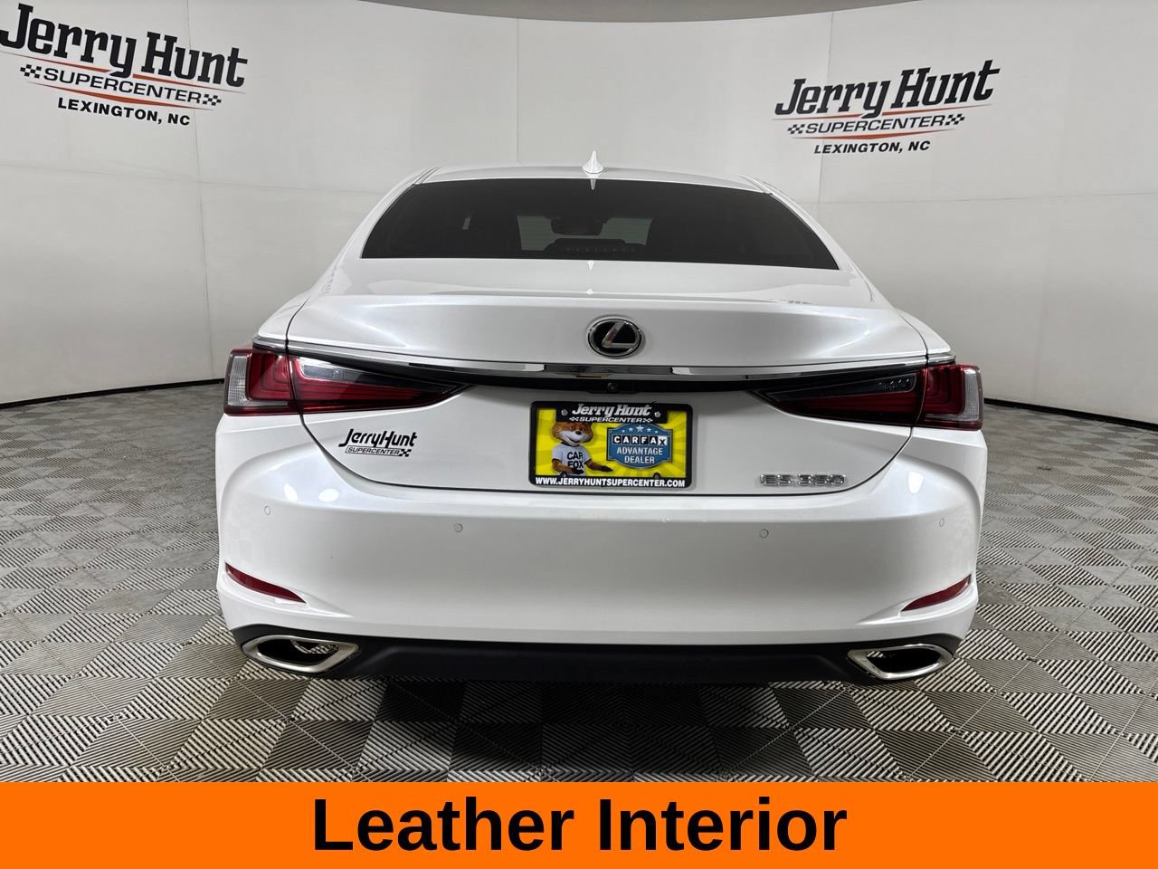 Used 2024 Lexus ES 350 w/ Premium Package FWD image 7