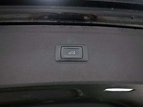 Used 2021 Audi Q5 2.0T Premium AWD/4WD image 32