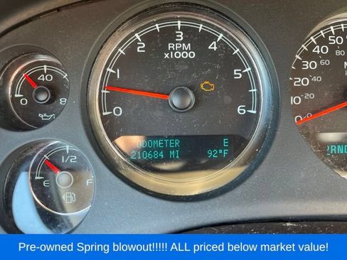 Used 2013 GMC Yukon XL Denali RWD image 19