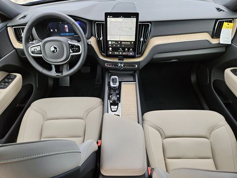 New 2026 Volvo XC60 B5 Core w/ Protection Package image 15
