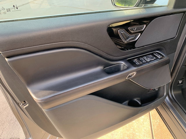 Certified 2023 Lincoln Aviator AWD w/ Premium Package image 22