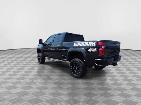 Used 2022 Chevrolet Silverado 2500 Custom w/ Custom Value Package AWD/4WD image 6