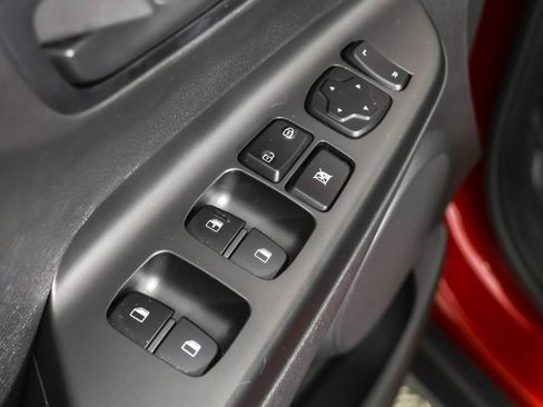 Used 2022 Hyundai Kona SEL FWD image 32