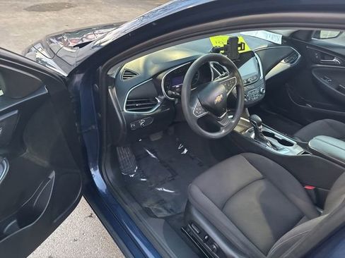 Used 2021 Chevrolet Malibu LT image 11