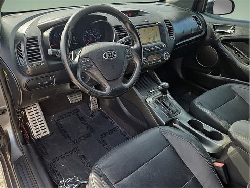 Used 2016 Kia Forte Koup SX w/ SX Premium Package image 14