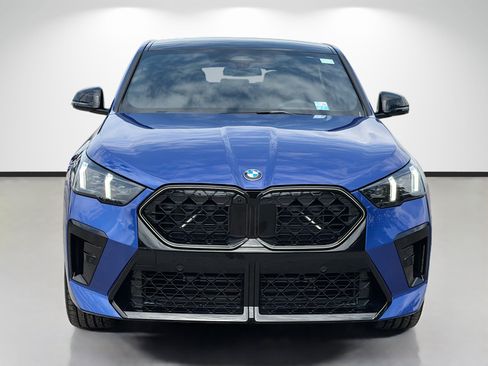 New 2026 BMW X2 xDrive28i w/ Technology Package AWD/4WD image 8