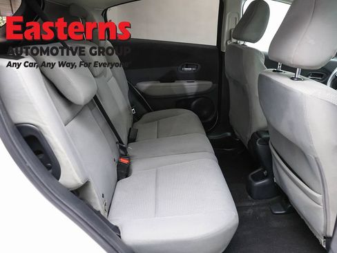 Used 2022 Honda HR-V LX image 20
