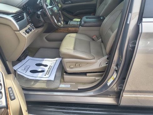 Used 2018 Chevrolet Tahoe Premier AWD/4WD image 25