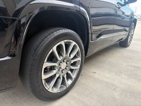 Used 2023 GMC Acadia Denali FWD image 25