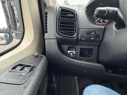 Used 2022 RAM ProMaster 3500 w/ Fleet Safety Group FWD image 33