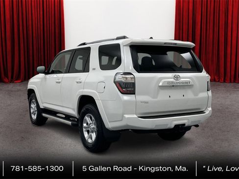 Used 2022 Toyota 4Runner SR5 Premium image 7