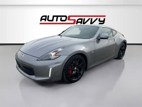 Used 2020 Nissan 370Z w/ Sport Package image 3