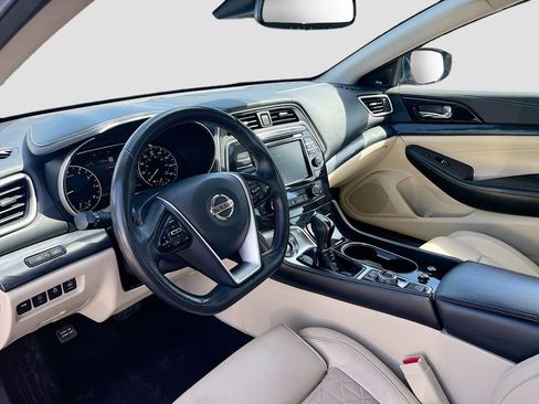 Used 2022 Nissan Maxima Platinum w/ Sport Mat Group FWD image 9