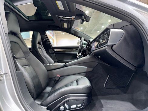 Used 2018 Porsche Panamera 4S image 60