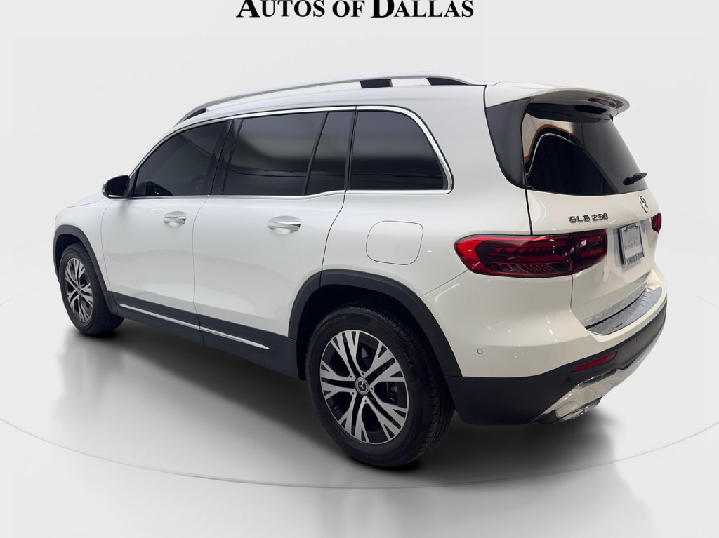 Used 2025 Mercedes-Benz GLB 250 w/ Exclusive Package image 10