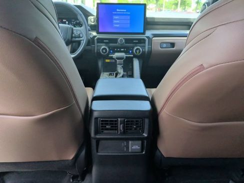 Used 2025 Toyota 4Runner Limited RWD image 33