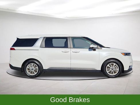Used 2024 Kia Carnival LX image 8