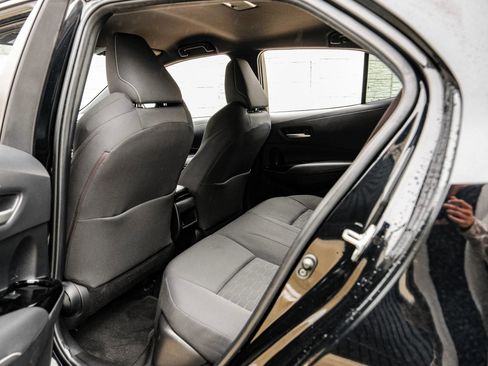 Used 2022 Toyota Corolla SE image 36