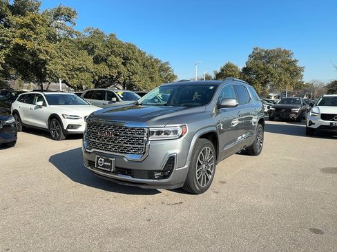 Used 2020 GMC Acadia Denali w/ Technology Package image 2
