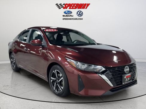 Used 2024 Nissan Sentra SV FWD image 2
