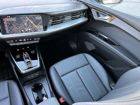 Used 2025 Audi Q4 e-tron Premium w/ Convenience Package image 32