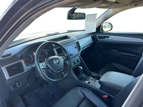 Used 2019 Volkswagen Atlas SE w/ Towing Package image 9