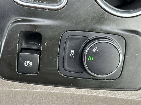 Used 2019 Chevrolet Traverse LT w/ LT Premium Package FWD image 35