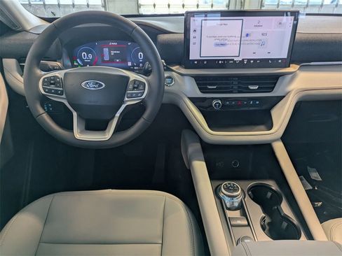 New 2026 Ford Explorer Active w/ Active Comfort Package image 16