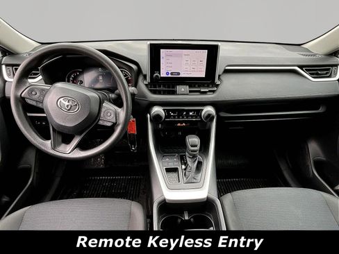 Used 2023 Toyota RAV4 LE FWD image 7