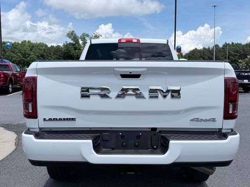 Used 2026 RAM 2500 Laramie AWD/4WD image 8