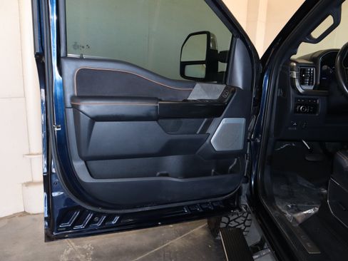 Used 2024 Ford F350 Platinum w/ Tremor Off-Road Package AWD/4WD image 32