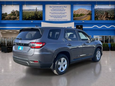 Certified 2023 Honda Pilot LX image 10
