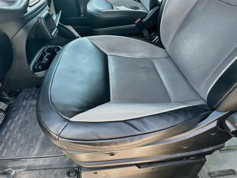 Used 2023 RAM ProMaster 2500 FWD image 18