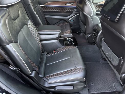 Used 2023 Jeep Grand Cherokee L Summit w/ Advanced Protech Group IV AWD/4WD image 16