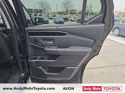 Used 2025 Honda Pilot Touring image 37