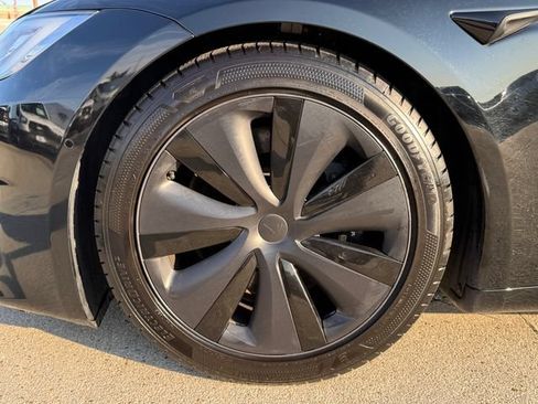 Used 2022 Tesla Model S AWD/4WD image 10