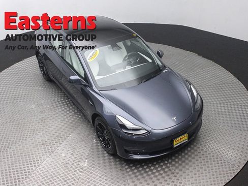 Used 2023 Tesla Model 3 Standard Range RWD image 3