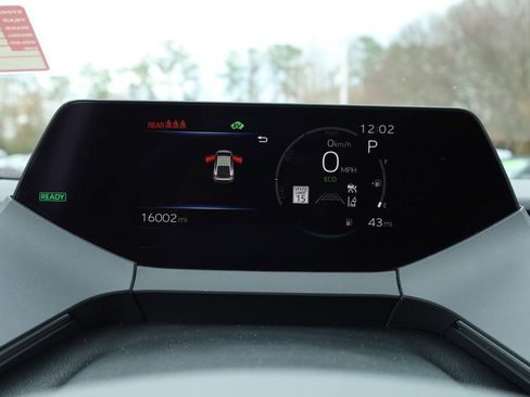 Used 2024 Toyota Prius XLE image 26