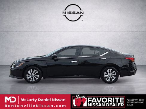 Used 2025 Nissan Altima 2.5 S FWD image 3