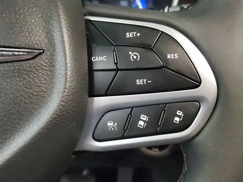 Used 2022 Chrysler Pacifica Pinnacle image 32