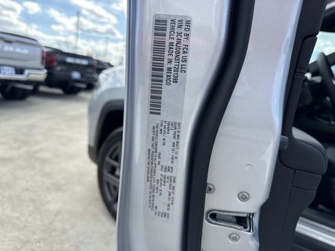 New 2026 Jeep Compass Latitude image 51