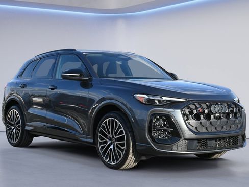 Certified 2025 Audi SQ5 Premium Plus w/ Premium Plus Package image 1